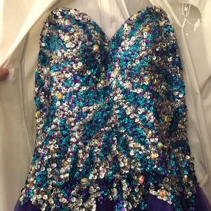prom/pageant dress